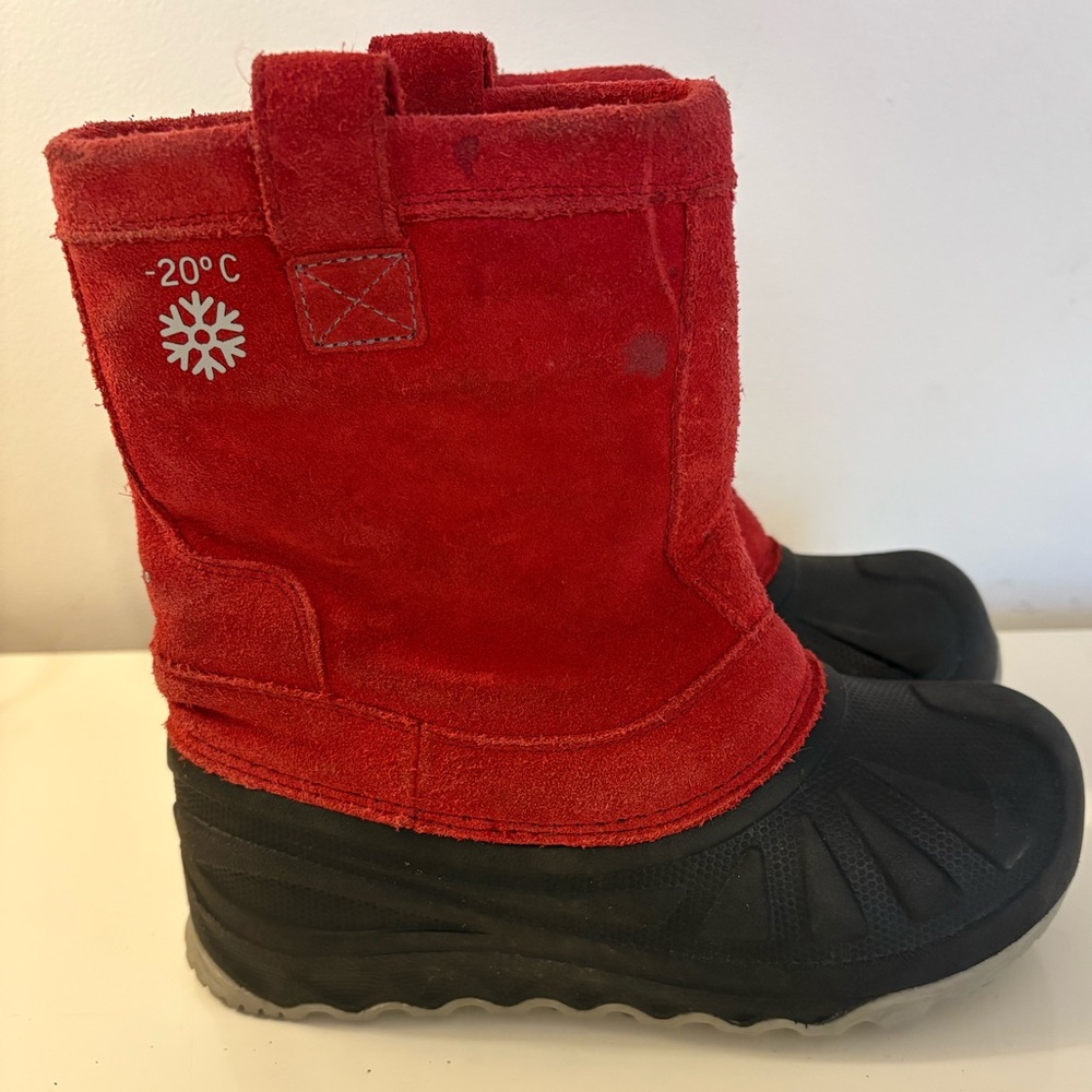 * 3 FOR $20 * UGG Kids Red and Black Winter Boots